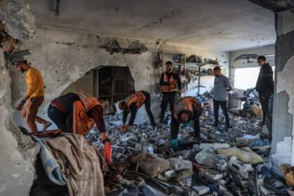 Gaza’s Civil Defense Forces Dig for 10,000 Bodies