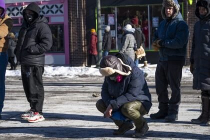 Federal Agents Stopped EMT From Giving Alex Pretti First Aid