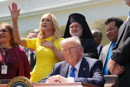 Trump’s Religious Advisers See Iran as a Holy War for End Times