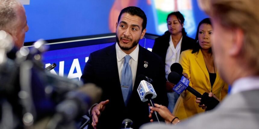 Abdul El-Sayed Faces Islamophobic Attacks From GOP, Democratic Establisment
