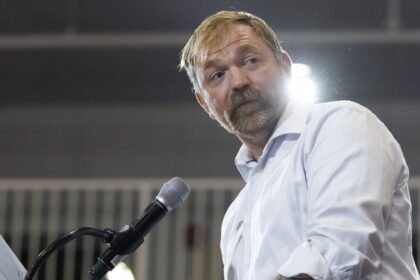Platner Allegations Leave Maine Democrats “Hobbled”