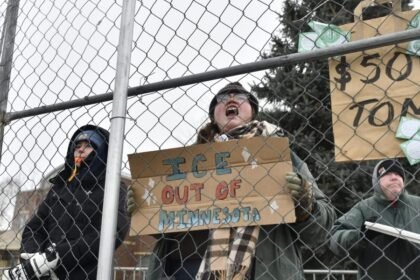Conservatives Side With Minneapolis ICE Protesters Against Trump