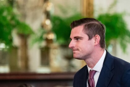 Crypto Super PAC Backs Dems in Midterms — Using Trump Ally
